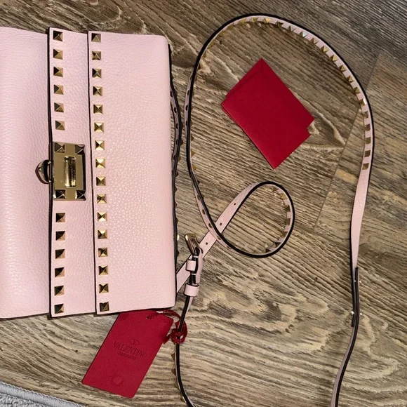 Authentic Valentino Rockstud clutch/crossbody bag. - Picture 13 of 16